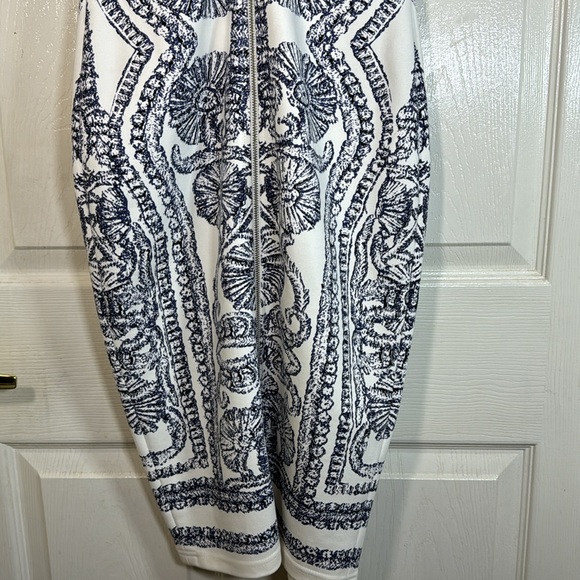 Elliatt Elements Dress Off Shoulder Size Small Bodycon - Picture 7 of 10